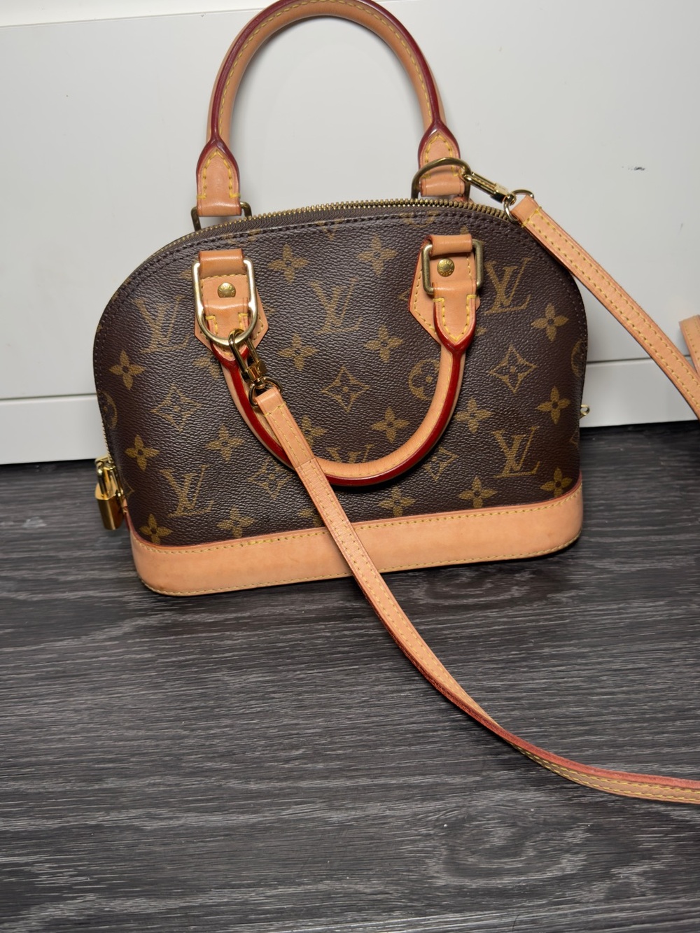 Louis Vuitton Alma BB Monogram bag,AUTHENTIC